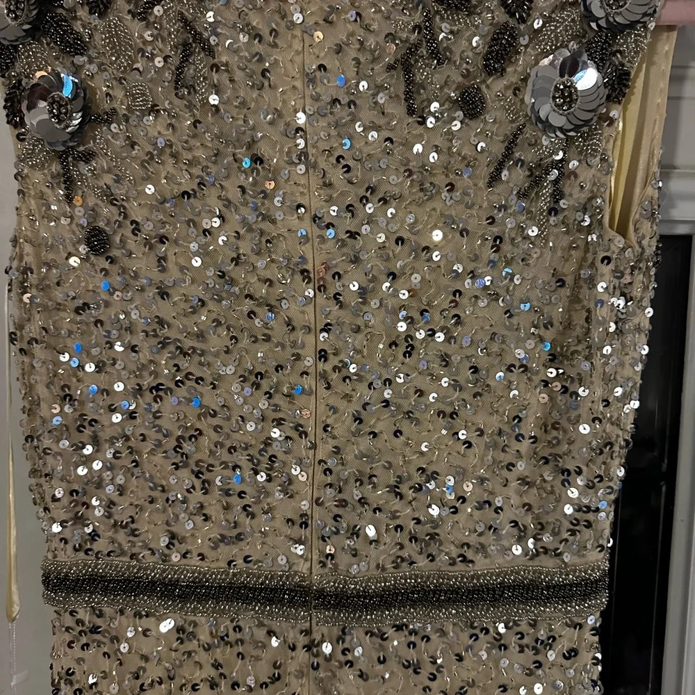 Mac Duggal Silver Sequin Beaded Fitted Prom Dress - Picture 10 of 11